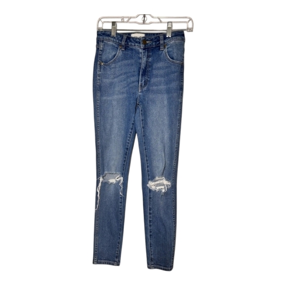 Rolla's Westcoast Women’s Super Skinny Jean Distressed Knees Medium Wash Size 26 - Picture 2 of 8